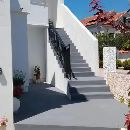 In With Sea View, Terrace, Air Conditioning, Wifi Apartment Vodice